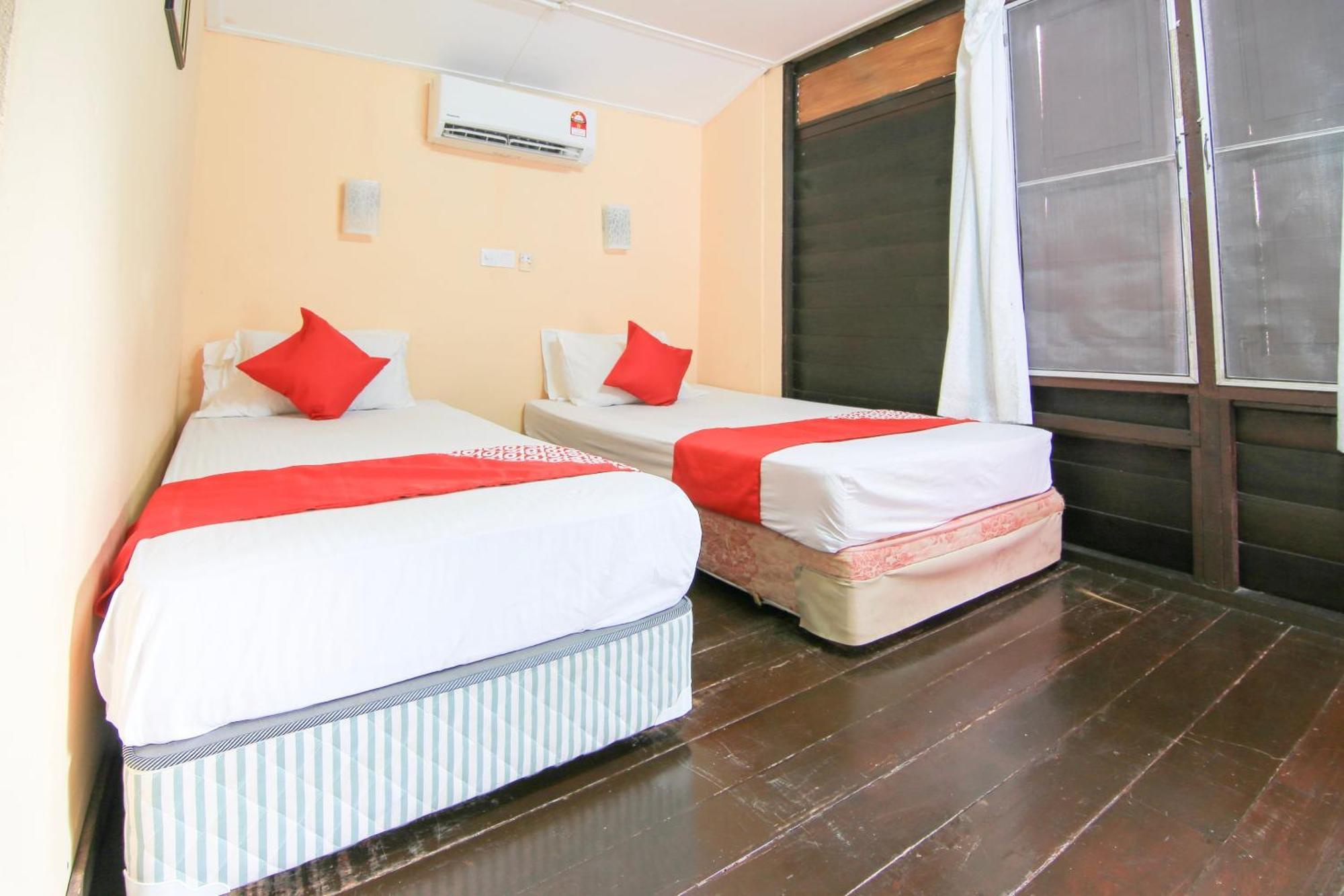 Ombak Hotel Kampung Teluk Nipah