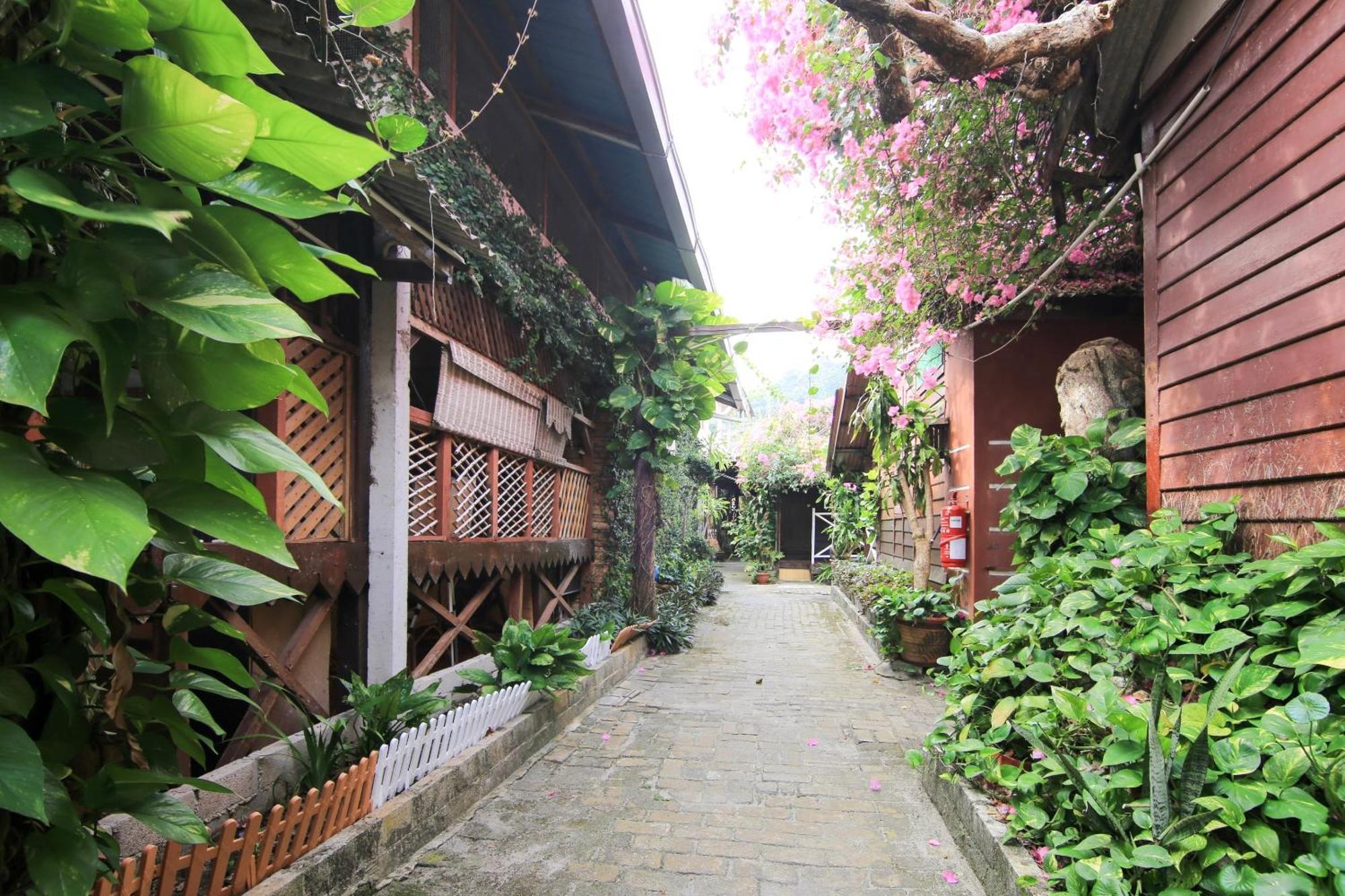Ombak Kampung Teluk Nipah