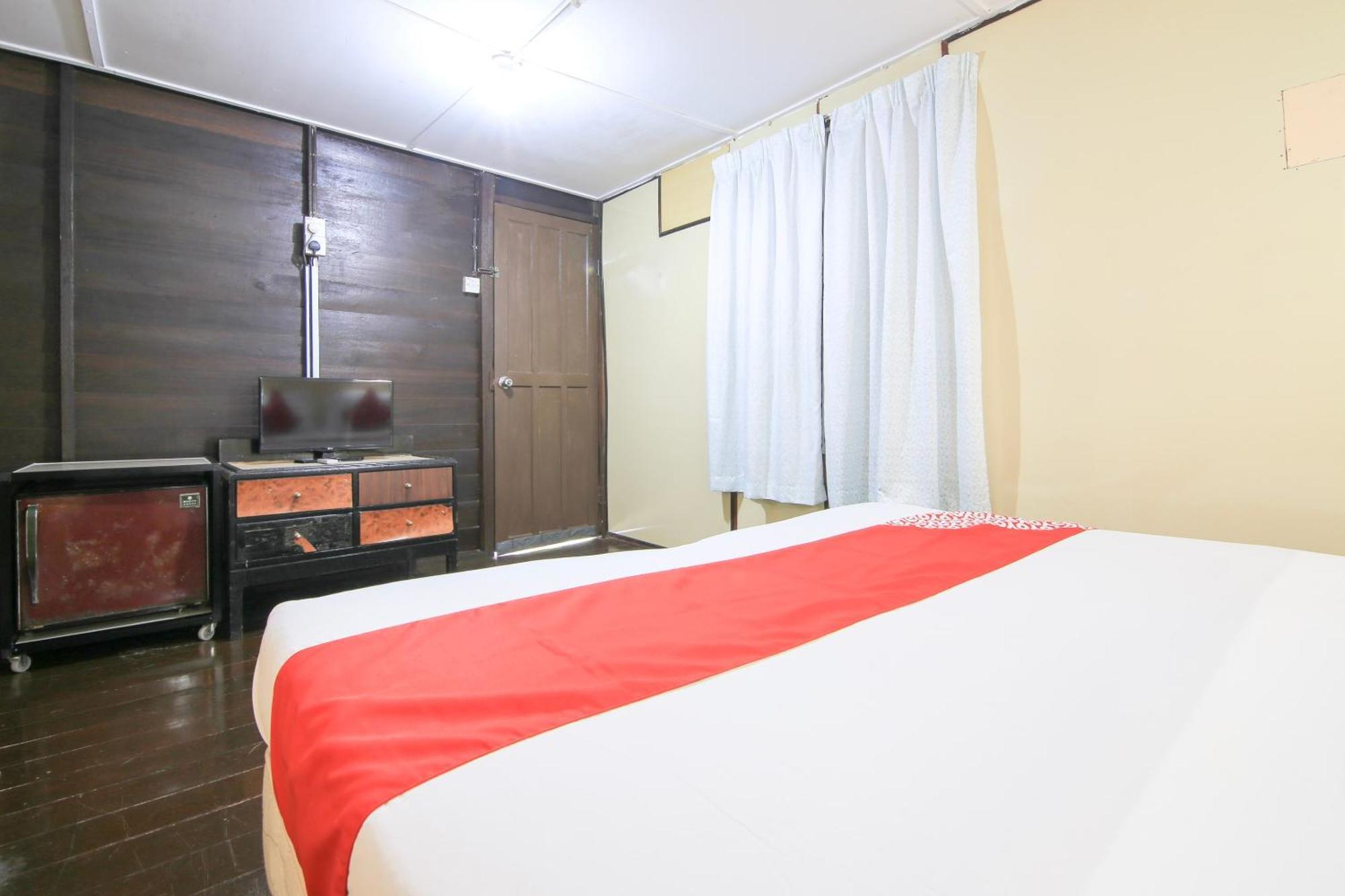 Ombak Hotel 2*