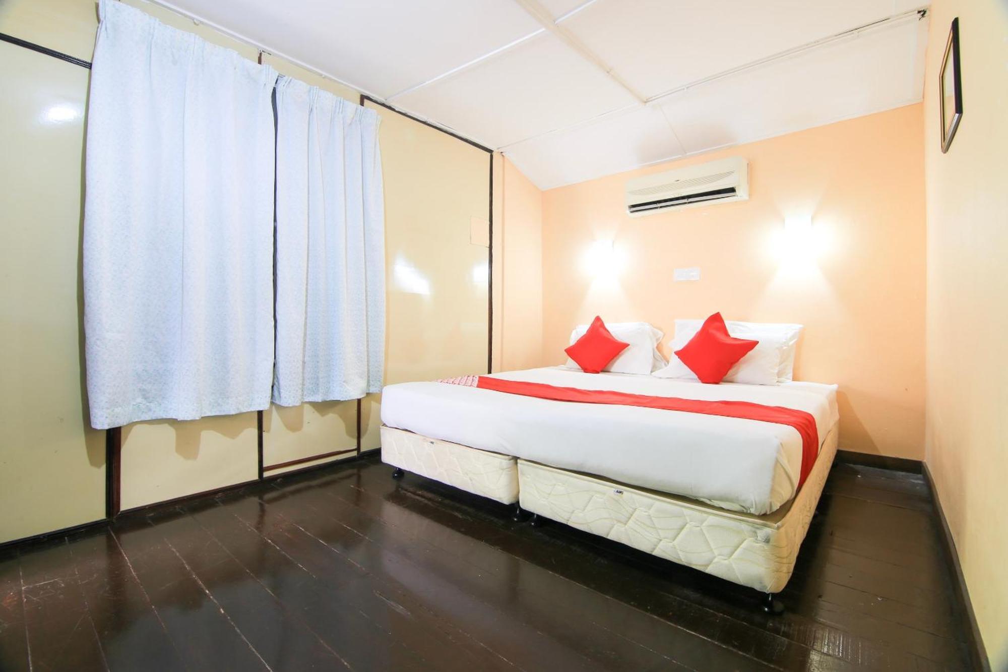 Ombak Hotel Kampung Teluk Nipah